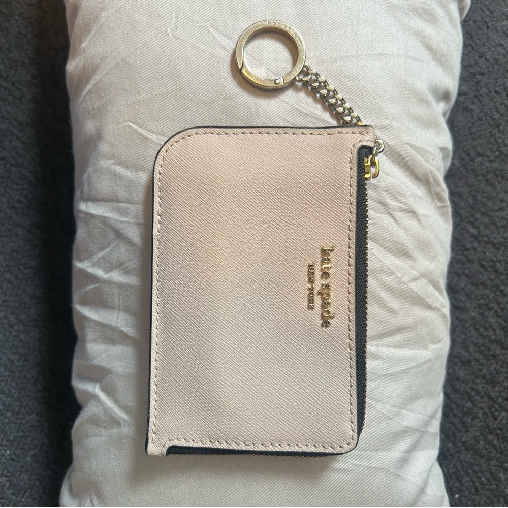 EUC Kate Spade Pale Pink Saffiano Leather Zip Key Card Holder